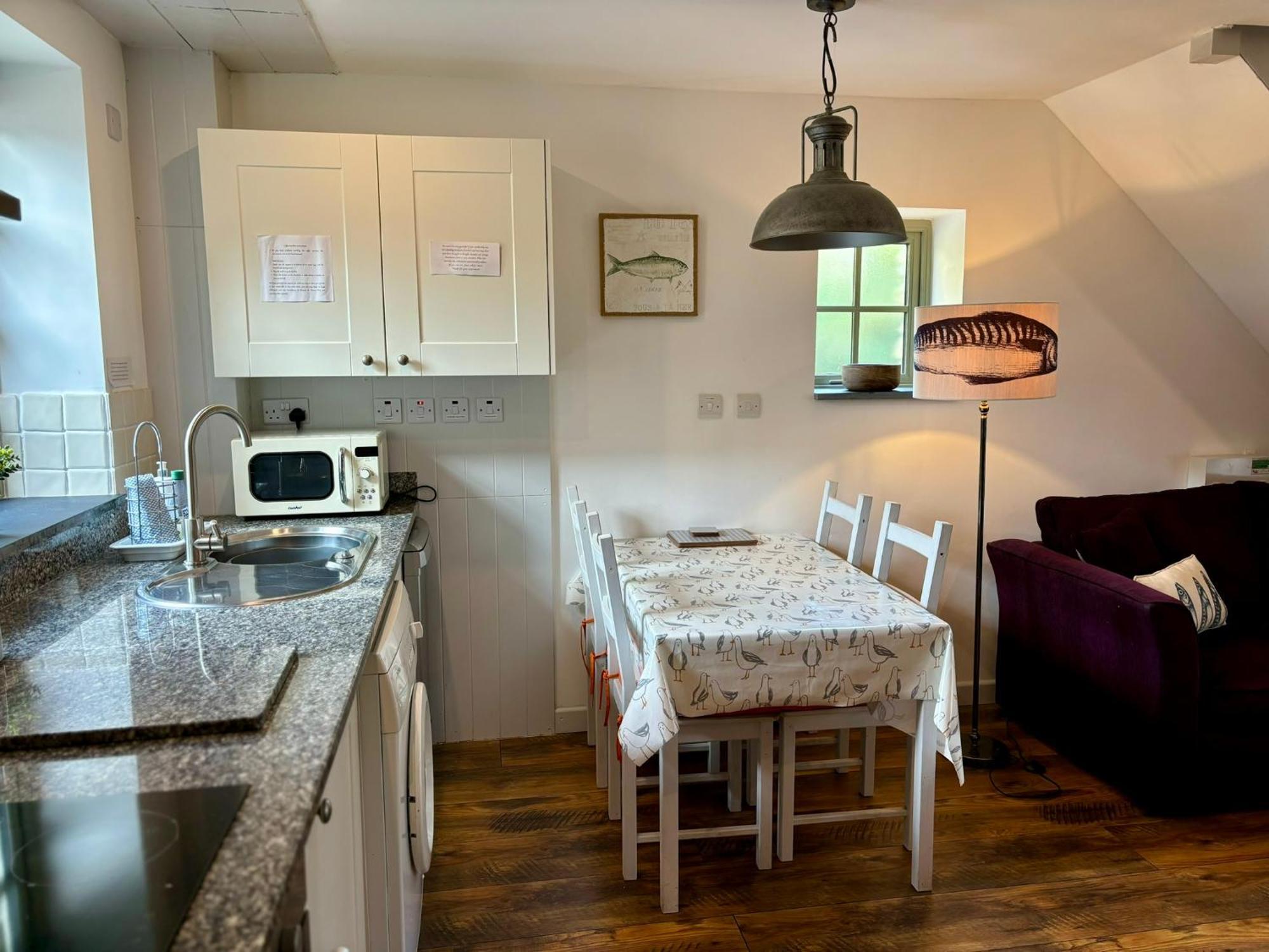 Little Bream - Pretty Cosy Cottage, Sea Views, Walk To The Beach Mawnan Smith エクステリア 写真