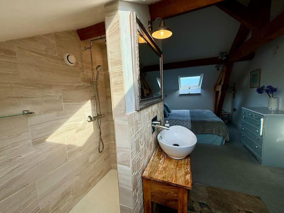 Little Bream - Pretty Cosy Cottage, Sea Views, Walk To The Beach Mawnan Smith エクステリア 写真